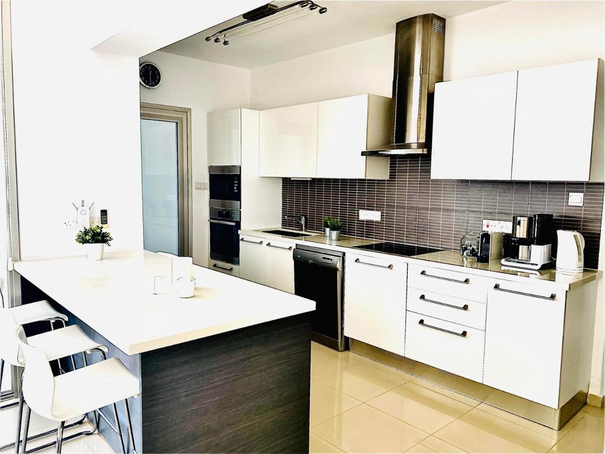 The Penthouse 401 Daire Larnaca Dış mekan fotoğraf